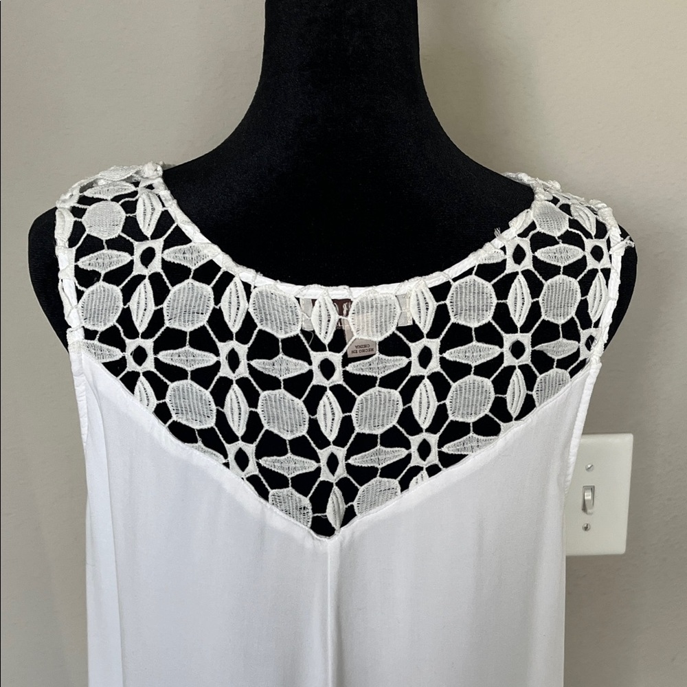 Knox Rose White Lace Mini Dress - Picture 9 of 10